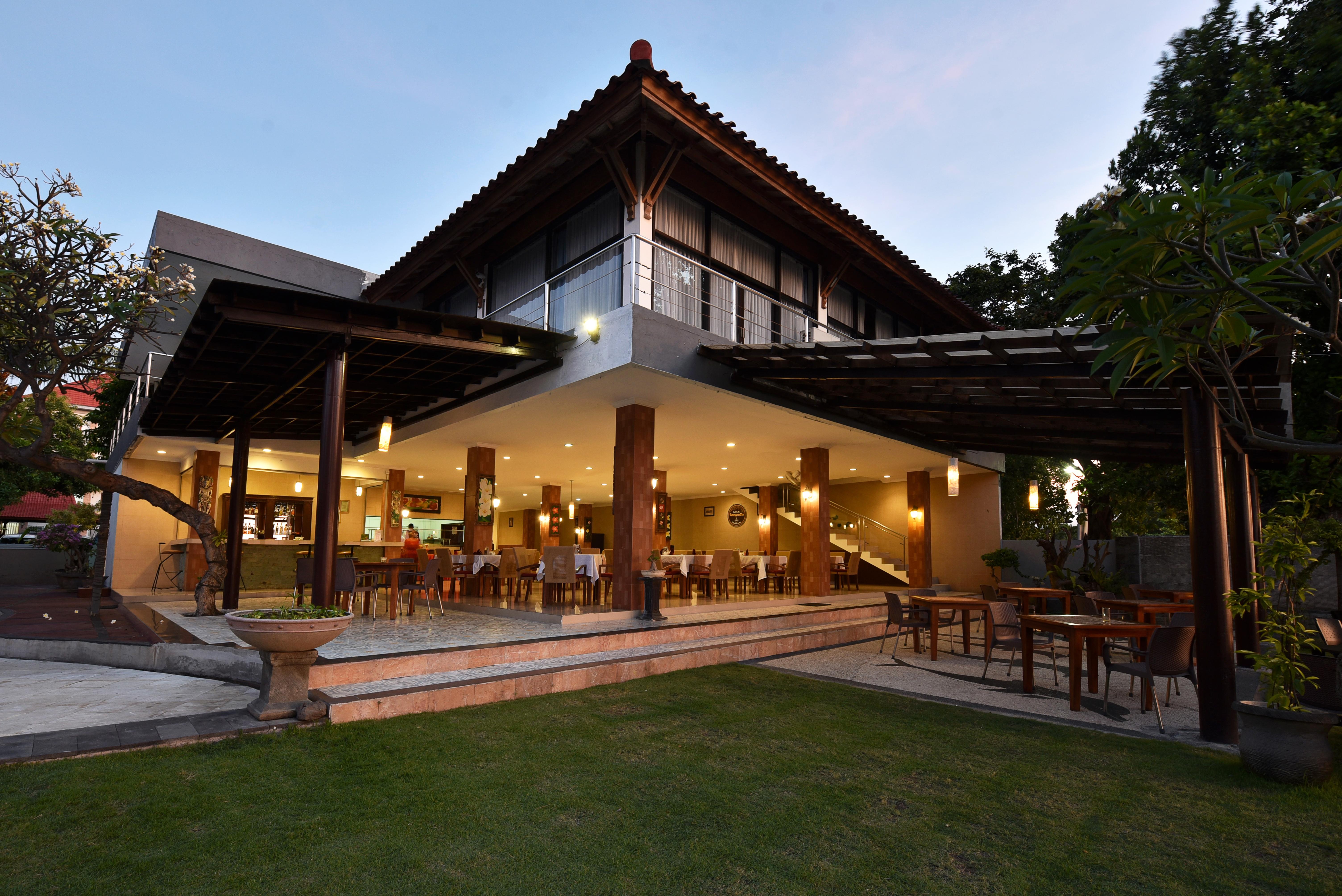 Puri Saron Hotel Baruna Beach Lovina Dış mekan fotoğraf