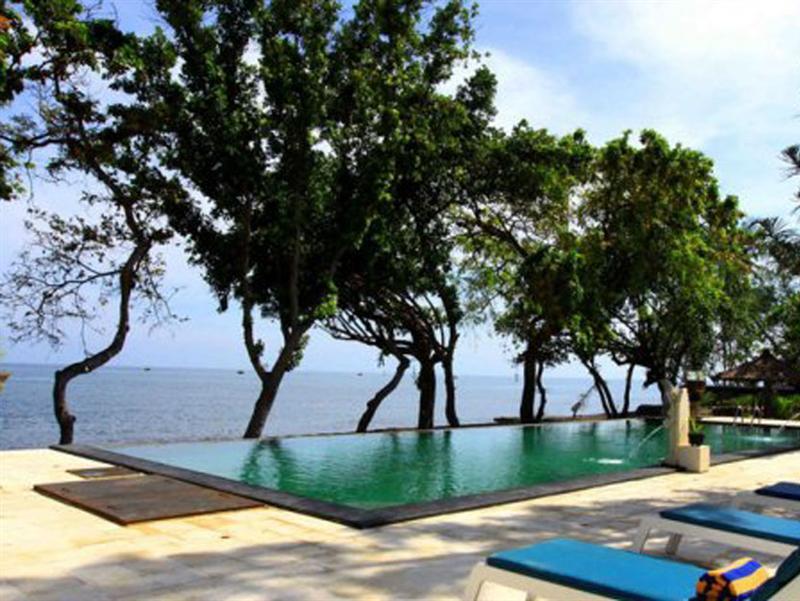 Puri Saron Hotel Baruna Beach Lovina Dış mekan fotoğraf