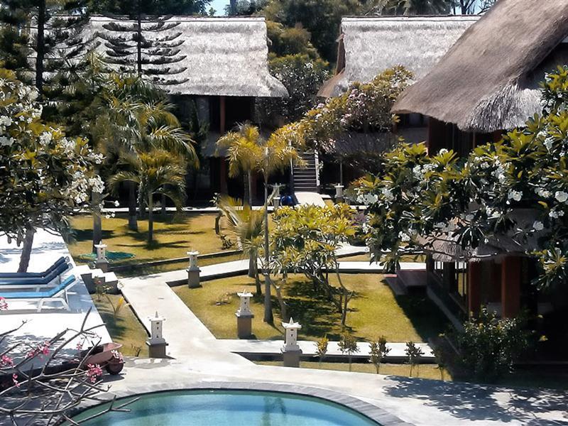 Puri Saron Hotel Baruna Beach Lovina Dış mekan fotoğraf