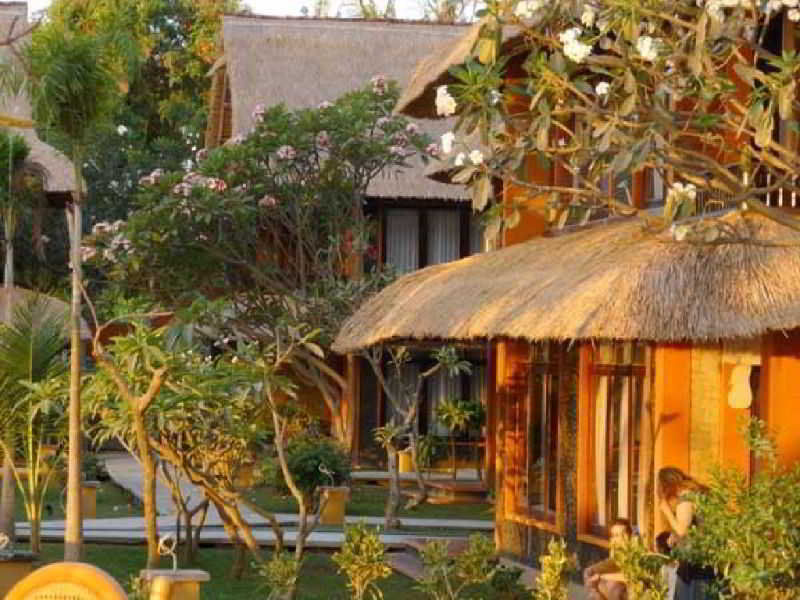 Puri Saron Hotel Baruna Beach Lovina Dış mekan fotoğraf